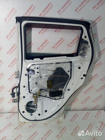 Дверь боковая задняя правая Nissan Juke NF15