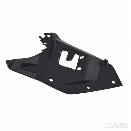 Пластина внутренняя правой крышки топливного бака