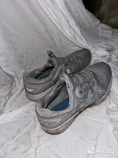 Кроссовки acics женские