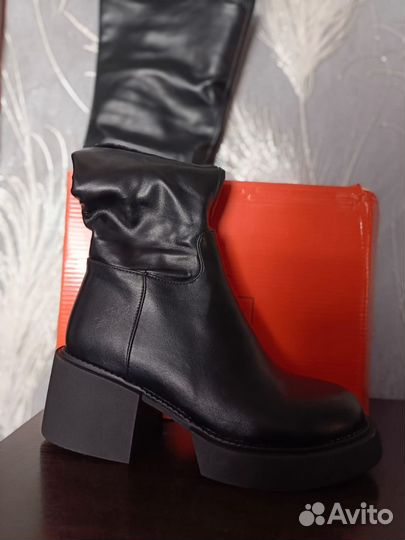 Зимние женские сапоги 38