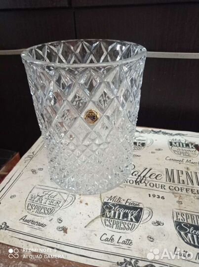 Хрустальная ваза