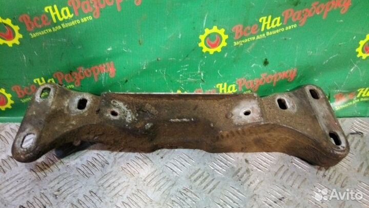 Кронштейн двигателя Bmw E39 седан 2.5