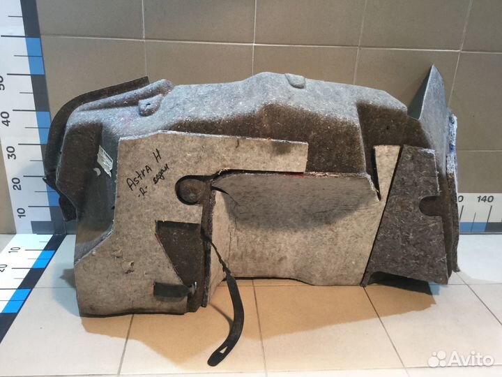 Обшивка багажника правая Опель Астра H 2004-2015