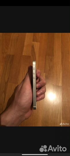 Телефон iPhone 5s