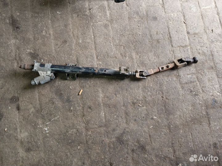 Рулевой вал Volkswagen Golf 3