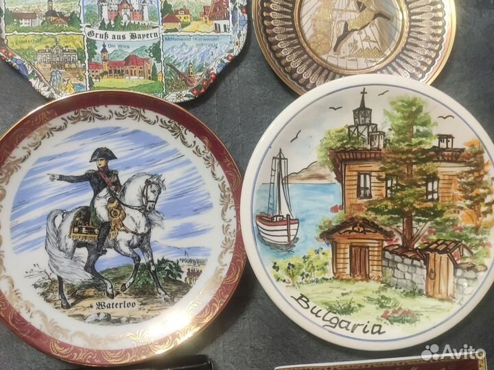 Коллекционные тарелки и фигурки