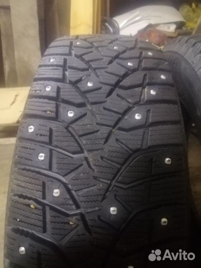 205/ 65/ 16 Bridgestone blizzak spike 02 suv 2шт