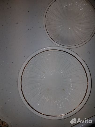 Коллекционные тарелки с выпуклым рисунком зик СССР