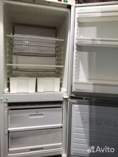 Холодильник Snaige