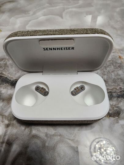 Кейс наушников Sennheiser momentum tws 2. Оригинал