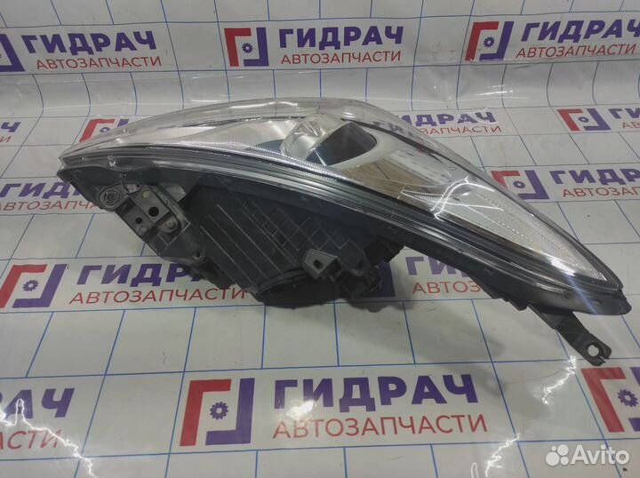 Фара правая Hyundai i40 (VF) 92102-3Z325. С блоком