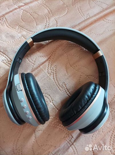 Беспроводные наушники накладные складные новые