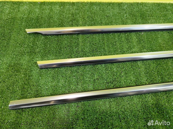 Уплотнитель двери Audi A6 (C8) 2018