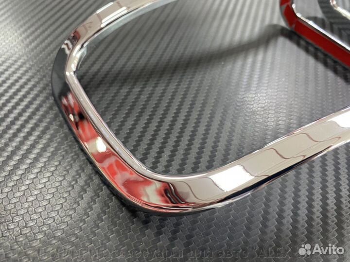 Накладки на задние туманки Land Cruiser 200 2015+