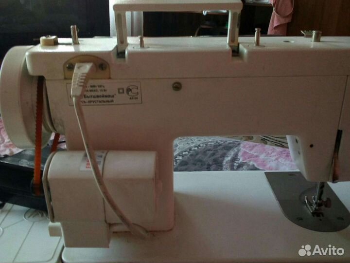 Швейная машина Чайка 144а