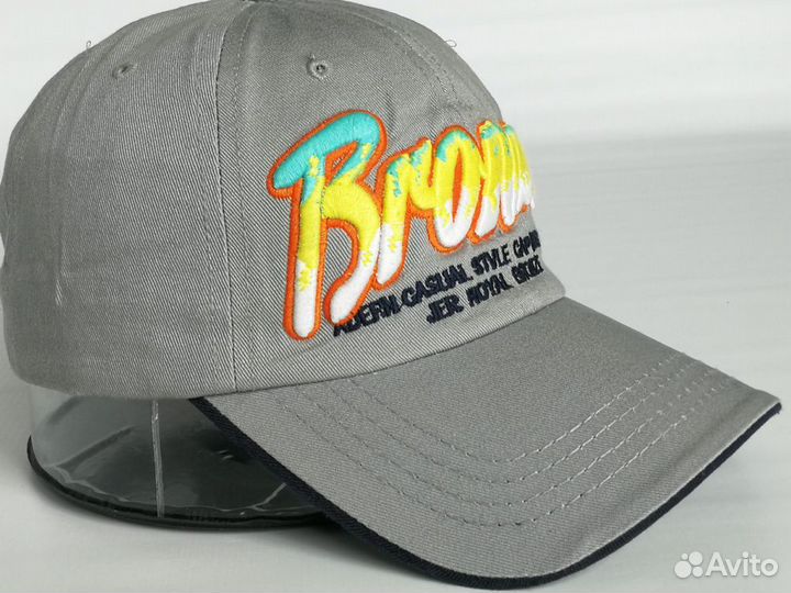 Классическая бейсболка 