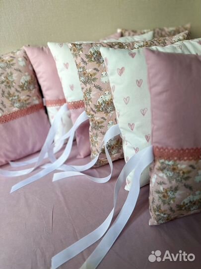 Бортики в детскую кроватку для девочки