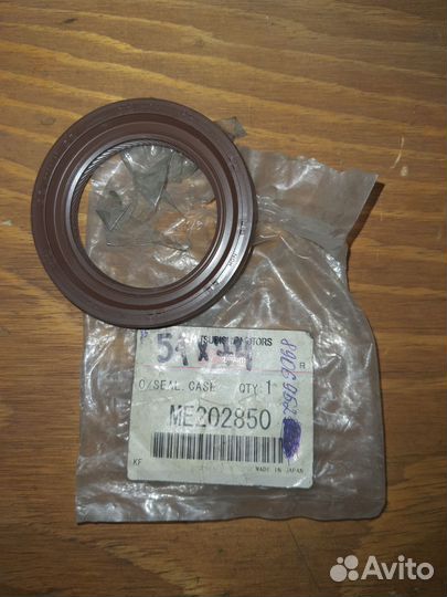 Сальник коленвала pajero