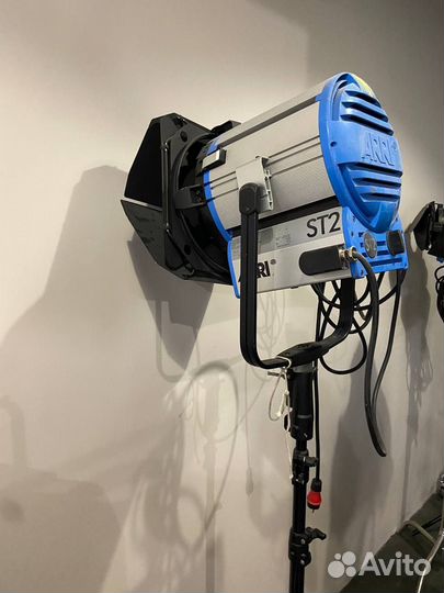 Свет arri (2000w, 1000w)