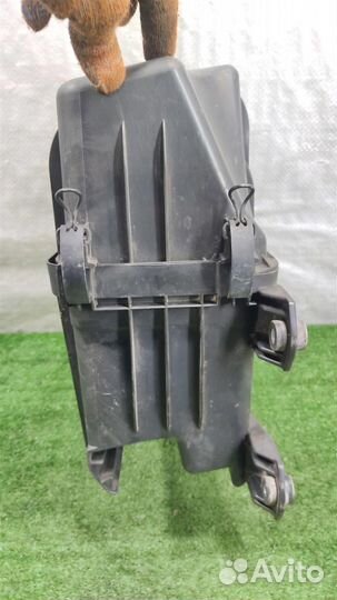 Корпус воздушного фильтра Lexus RX400H 2007