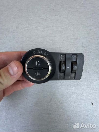 Блок управления светом Chevrolet Orlando 2010