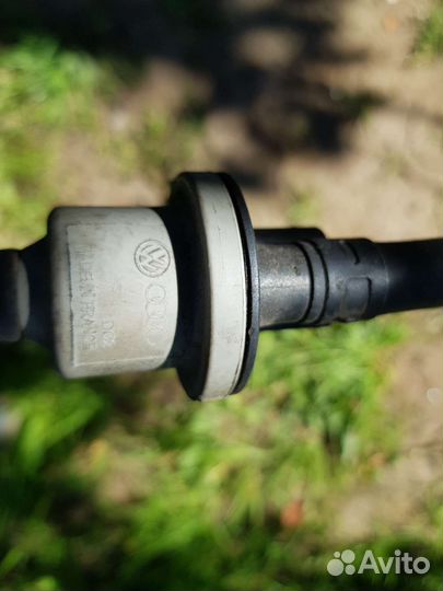 Клапан вентиляции топливного бака VAG