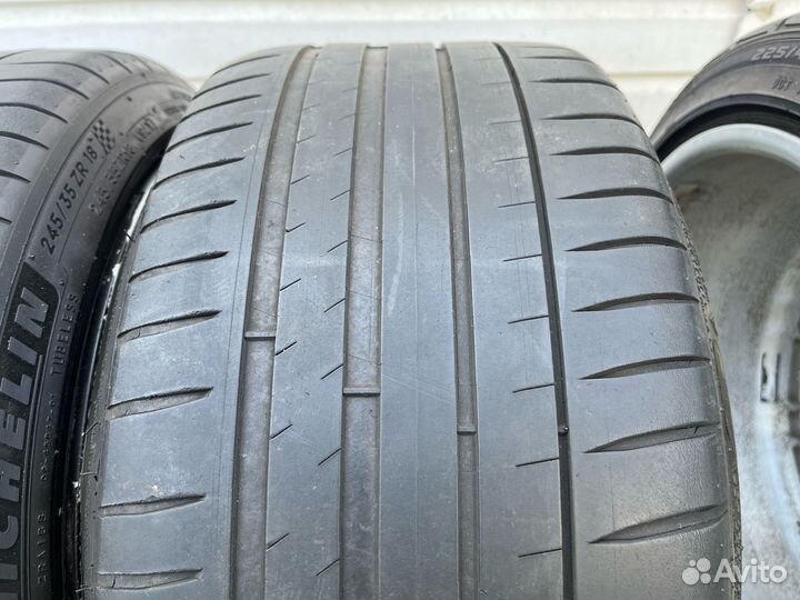 Michelin Pilot Sport 4 245/35 R18