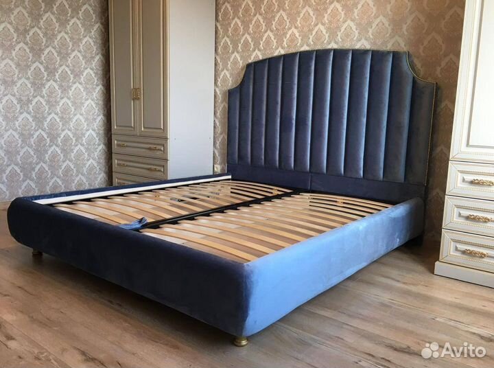 Двухспальная кровать