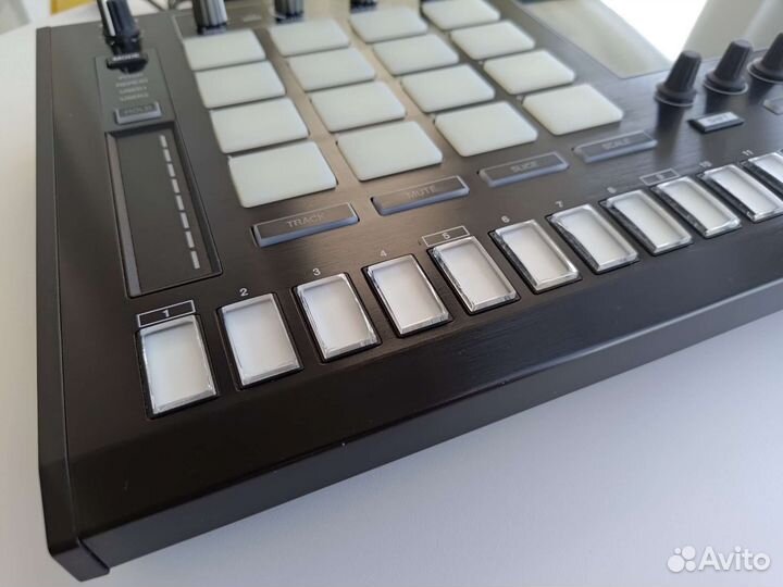 Сэмплер Грувбокс Pioneer Toraiz SP-16