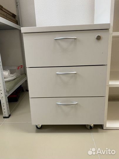 Тумба выкатная