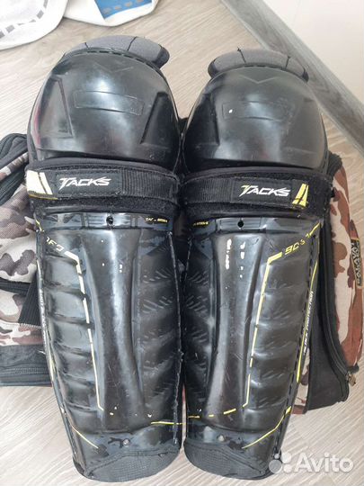 Щитки хоккейные 11