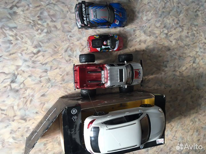 Машинки на пульте управления