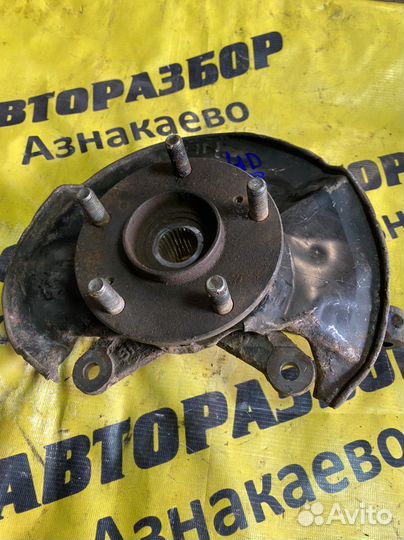 Передний правый поворотный кулак Honda Civic Hybri