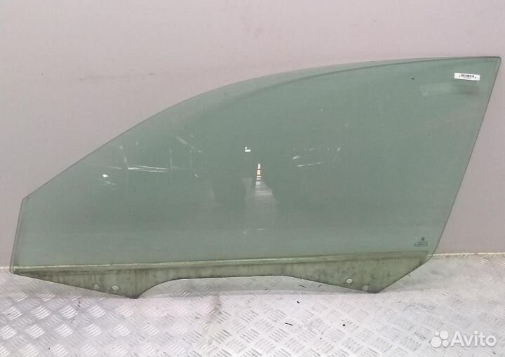 Стекло двери передней левой BMW 3-Series/M3