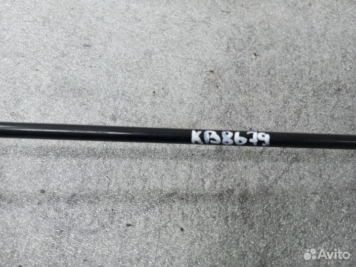 Упор капота skoda rapid