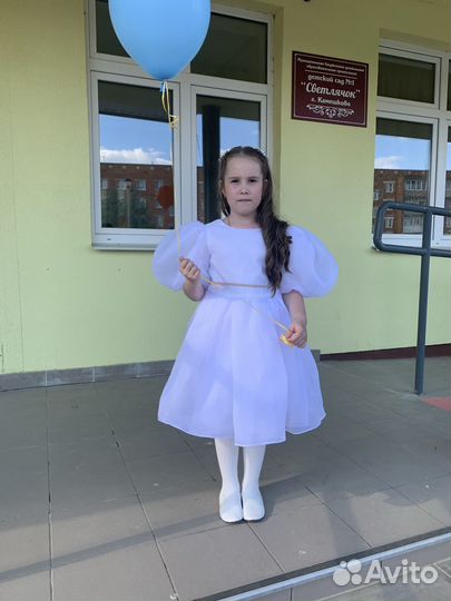 Платье праздничное на девочку