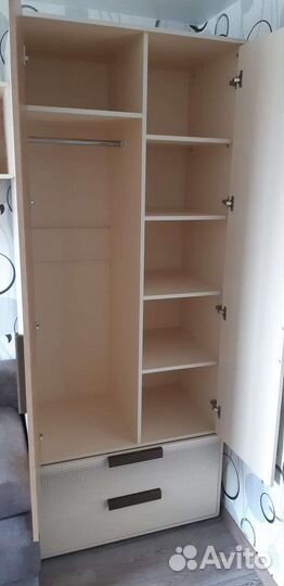 Продам комплект мебели 