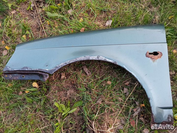 Крыло переднее priora