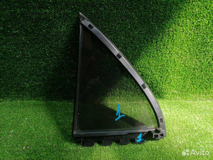 Стекло двери (форточка) заднее правое Toyota