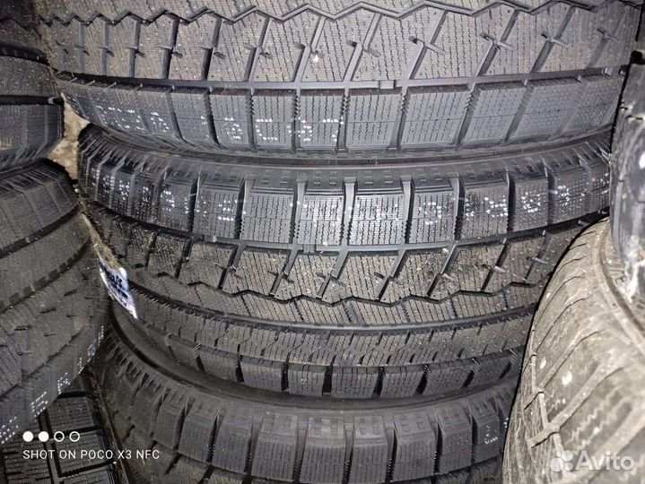 Sailun Ice Blazer Arctic 215/60 R16