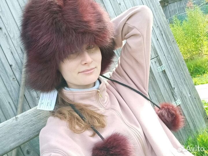 Шапка меховая новая из меха песца бордо 57
