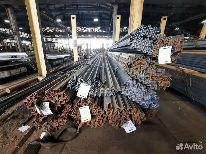 Уголок металлический 100х100х8 длина 6м Ст3