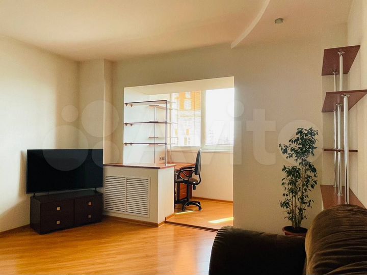 2-к. квартира, 56 м², 6/10 эт.