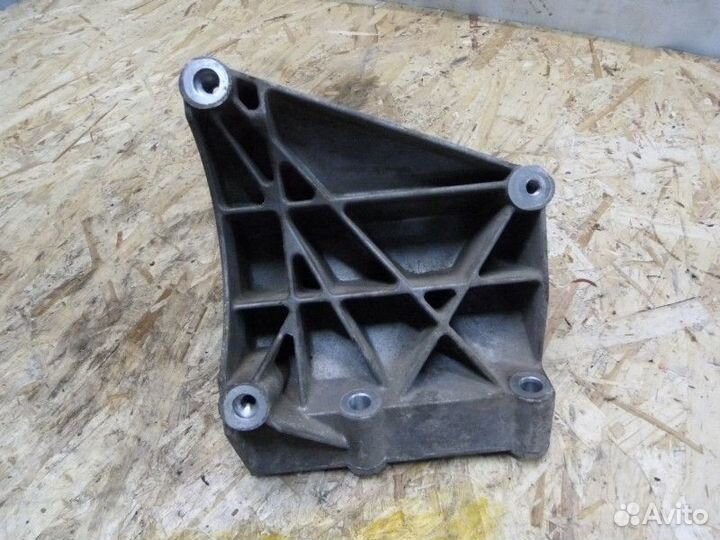 Кронштейн гидроусилителя Audi A8 4E 2002-2010