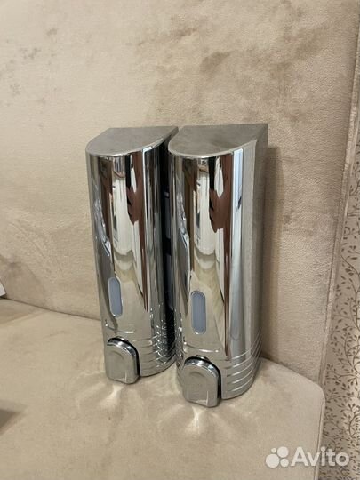 Дозатор Remihof двойной настенный для моющ.сред-ва