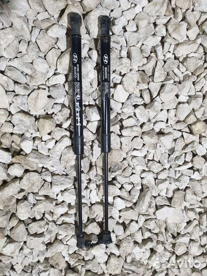 Амортизатор капота Santa Fe 2 Санта Фе