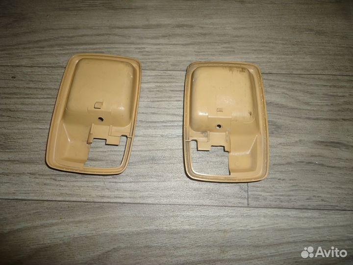 Обшивка правая средней стойки Isuzu Trooper