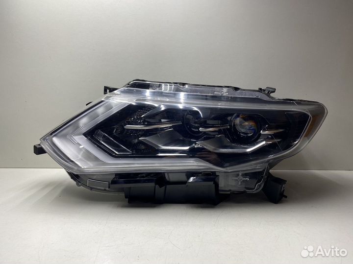 Фара левая Nissan X-Trail T32 Рестайлинг LED