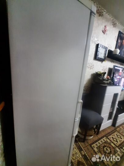 Холодильник бу бирюса