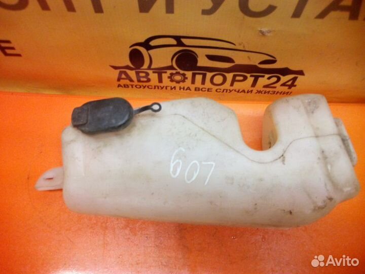 Бачок омывателя лобового стекла Renault Logan 1